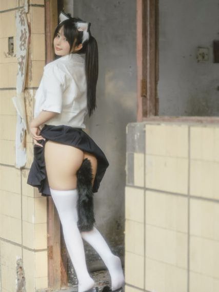 欧美咖色裤子_高清超清在线观看